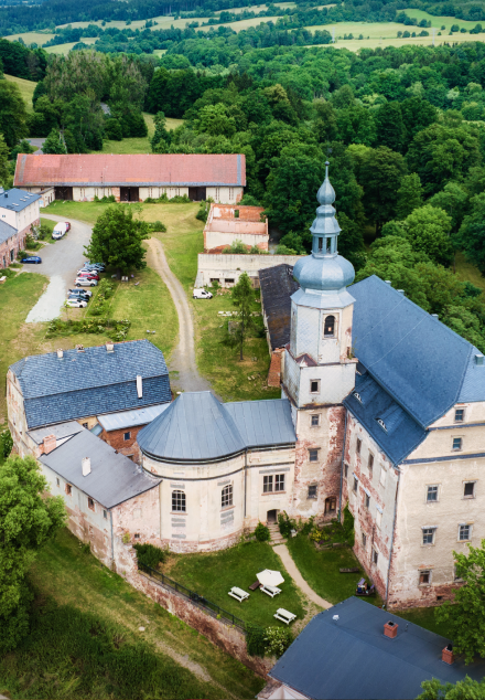 Ścinawka Górna - Zamek Sarny